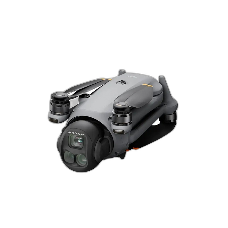 DJI Mavic 4 Pro — сложен в ладонь