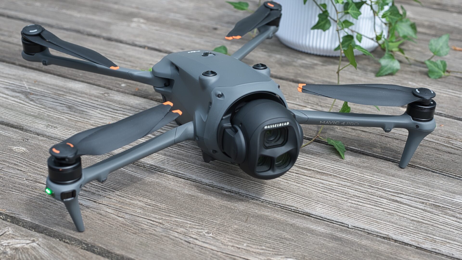 Mavic 4 Pro в разложенном виде